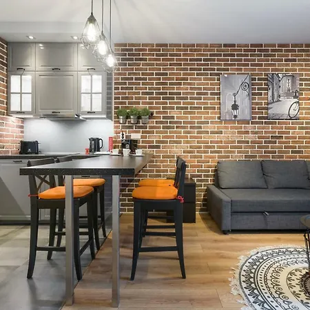 Orange, Modern In The Centre