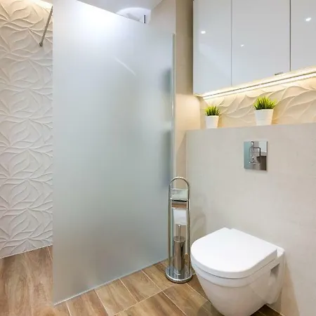 Orange, Modern In The Centre Apartment